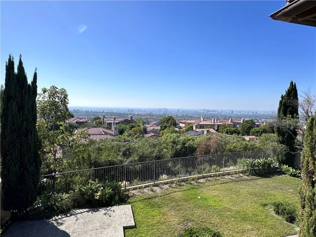 35 Hedgerow, Irvine, California 92603