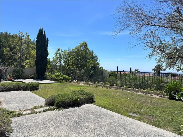 35 Hedgerow, Irvine, California 92603