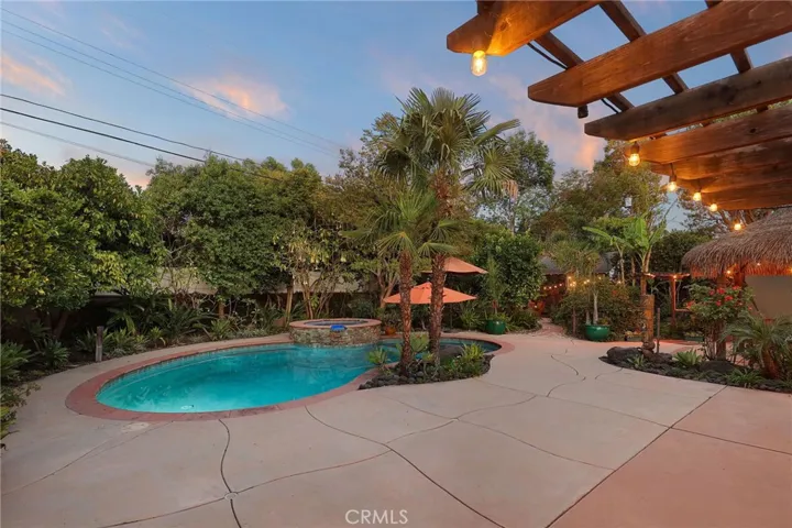 5866 Varna Avenue, Valley Glen, California 91401