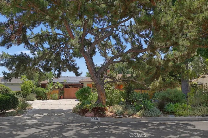 5866 Varna Avenue, Valley Glen, California 91401