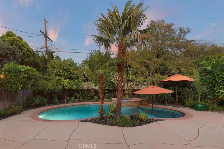 5866 Varna Avenue, Valley Glen, California 91401