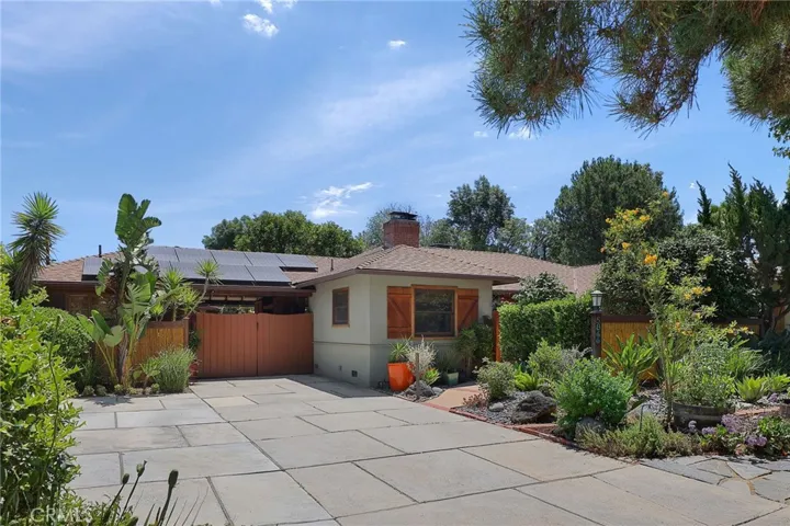 5866 Varna Avenue, Valley Glen, California 91401