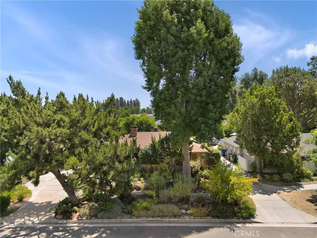 5866 Varna Avenue, Valley Glen, California 91401