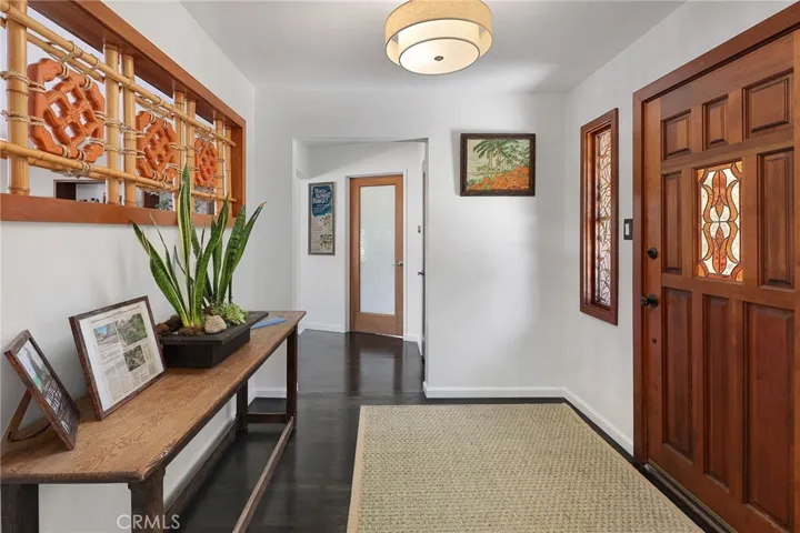 5866 Varna Avenue, Valley Glen, California 91401