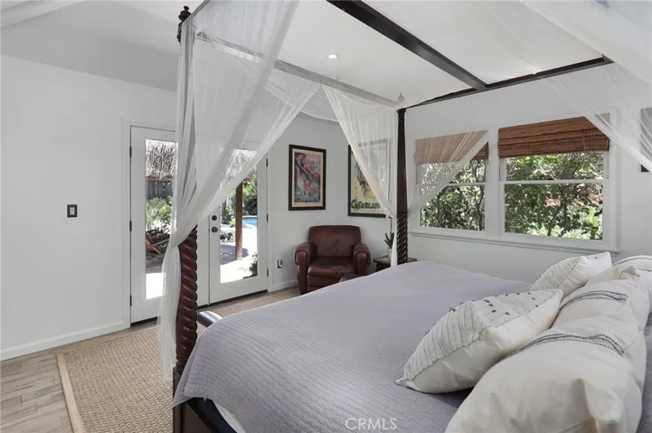 5866 Varna Avenue, Valley Glen, California 91401