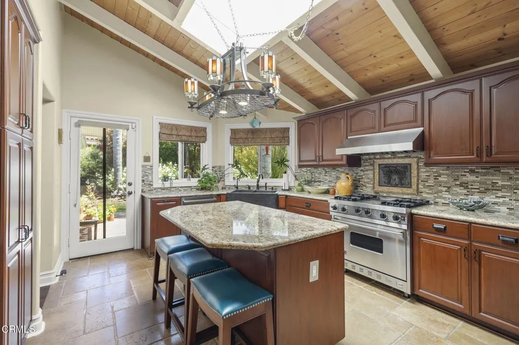 1687 Kenewa Street, Ojai, California 93023 home-pic-17