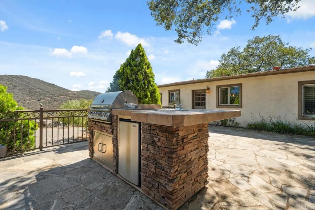 1480 Round Potrero Rd, Potrero, California 91963 home-pic-18