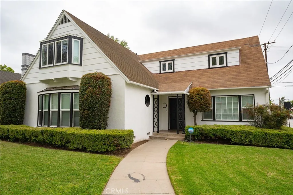 1212 Louise Street, Santa Ana, California 92703, 4 Bedrooms Bedrooms, ,3 BathroomsBathrooms,Residential Lease,For Rent,Louise,OC25155111