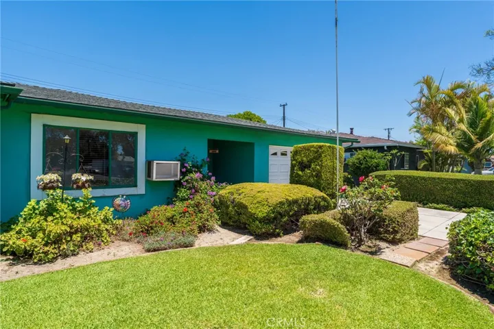 2001 W Jan Way, Santa Ana, California 92704