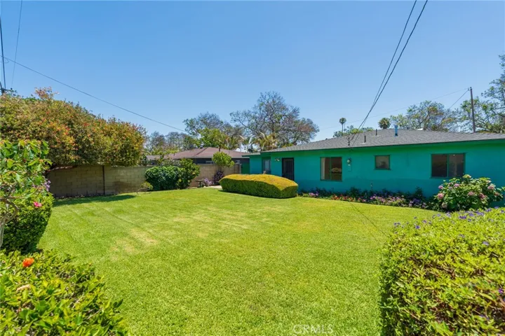 2001 W Jan Way, Santa Ana, California 92704