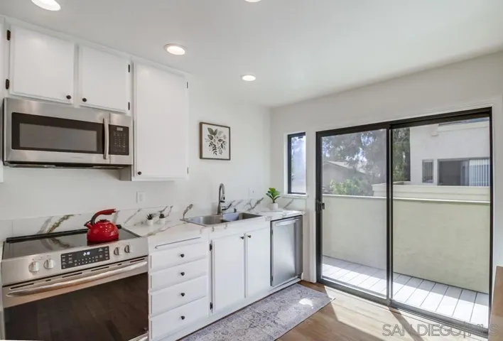 3319 Caminito Eastbluff 181, La Jolla, California 92037