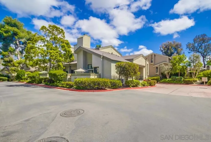 3319 Caminito Eastbluff 181, La Jolla, California 92037