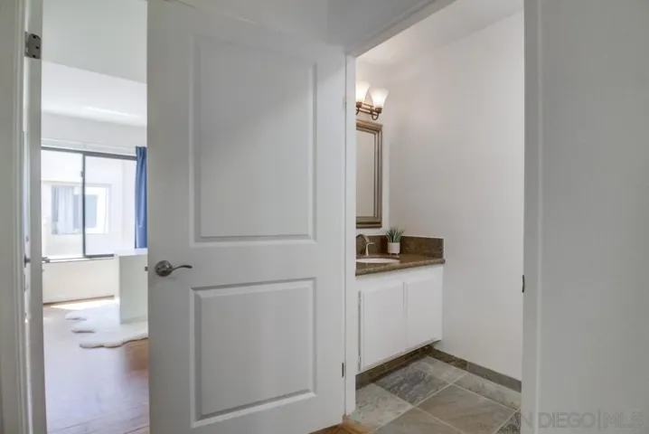 3319 Caminito Eastbluff 181, La Jolla, California 92037