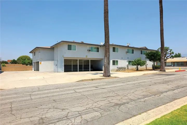 270 E Badillo Street, Covina, California 91723