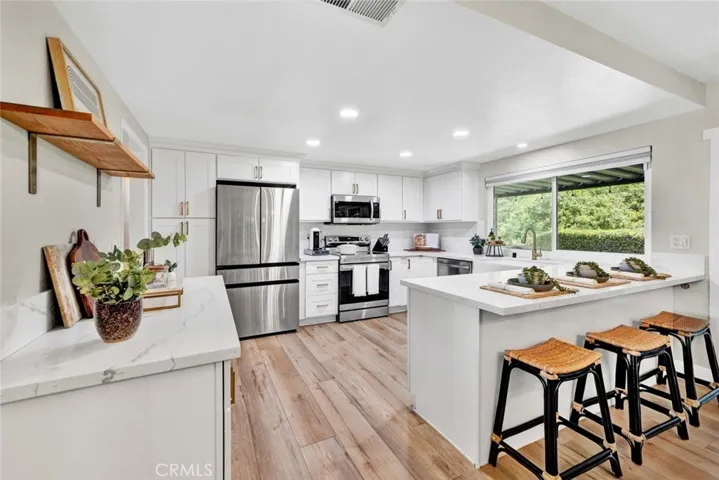 2545 N Robinhood Place, Orange, California 92867