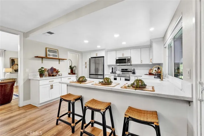 2545 N Robinhood Place, Orange, California 92867