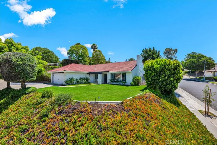 2545 N Robinhood Place, Orange, California 92867