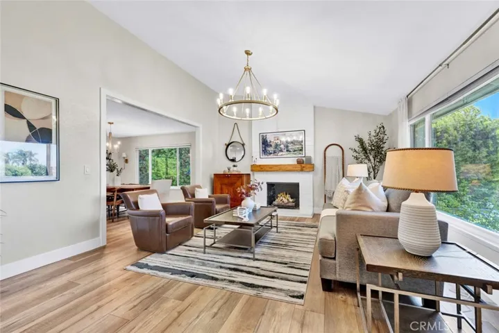 2545 N Robinhood Place, Orange, California 92867