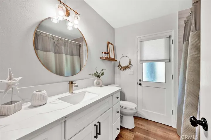 2545 N Robinhood Place, Orange, California 92867