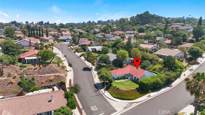 2545 N Robinhood Place, Orange, California 92867