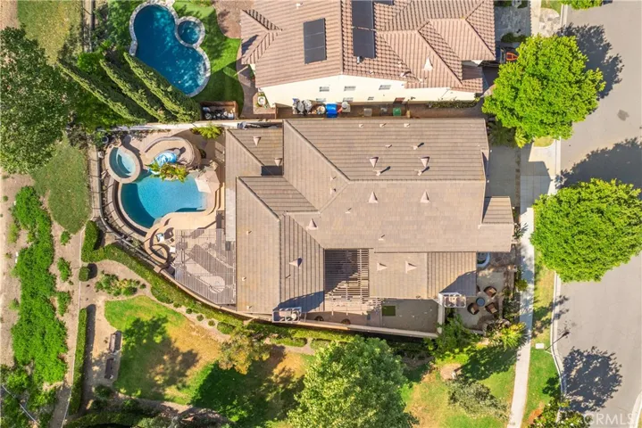 25 Thalia Street, Ladera Ranch, California 92694
