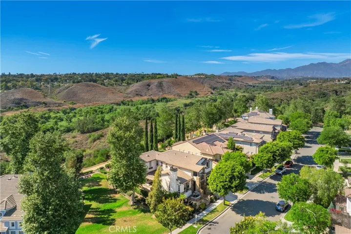 25 Thalia Street, Ladera Ranch, California 92694