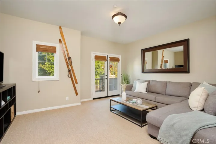 Extra large bonus room - or 6th bedroom.
