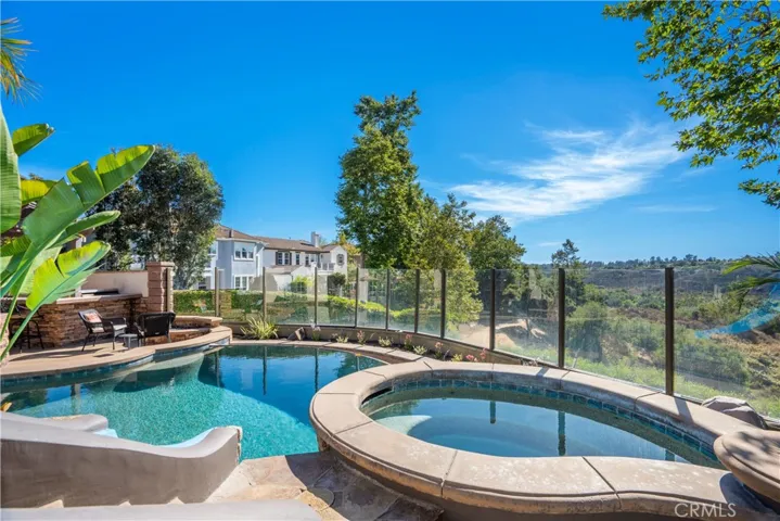 25 Thalia Street, Ladera Ranch, California 92694