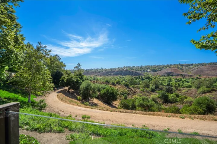 25 Thalia Street, Ladera Ranch, California 92694