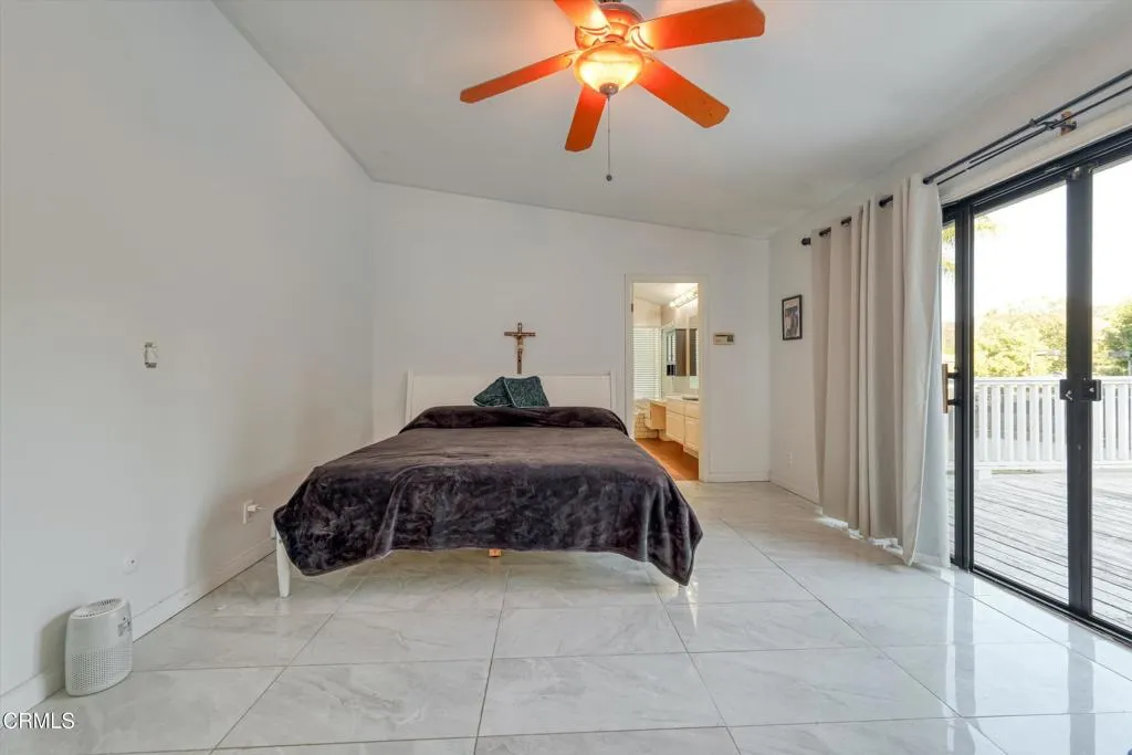 652 Stonebrook Street, Simi Valley, California 93065 home-pic-27