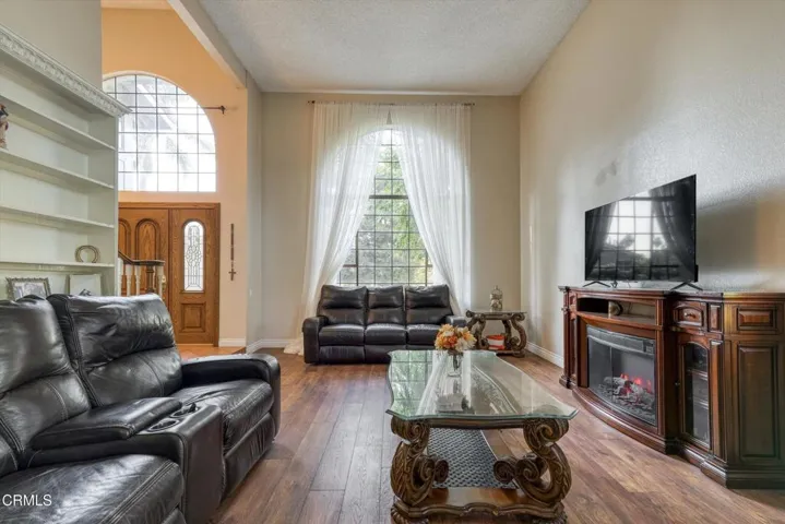 11-652 Stonebrook Street-11