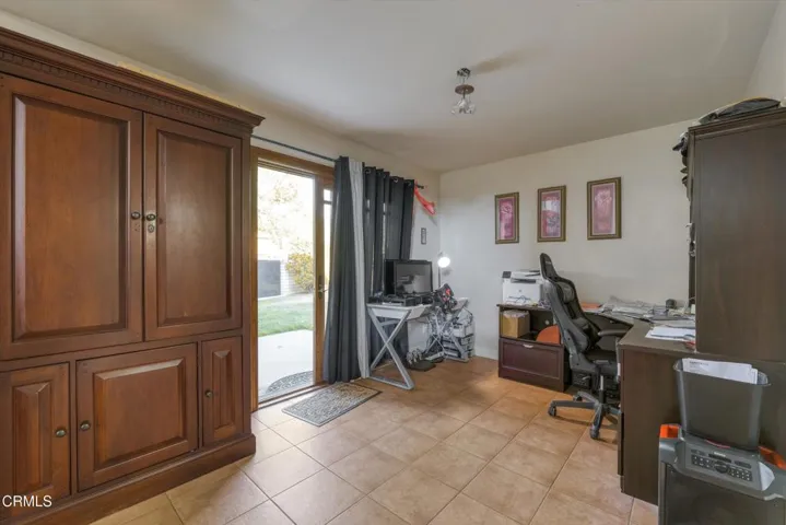 12-652 Stonebrook Street-12