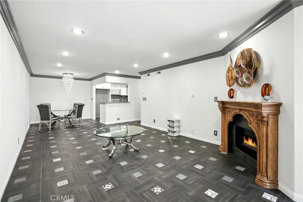 12720 Burbank Boulevard 121, Valley Village, California 91607 home-pic-3