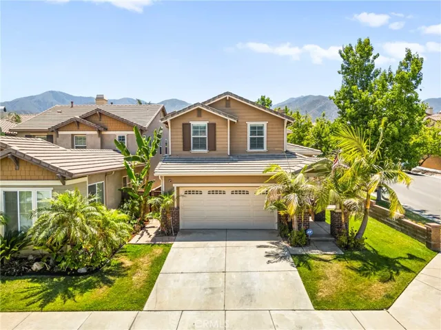 11209 Pinecone Street, Corona, California 92883