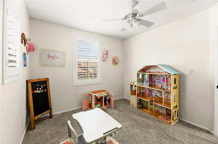 11209 Pinecone Street, Corona, California 92883