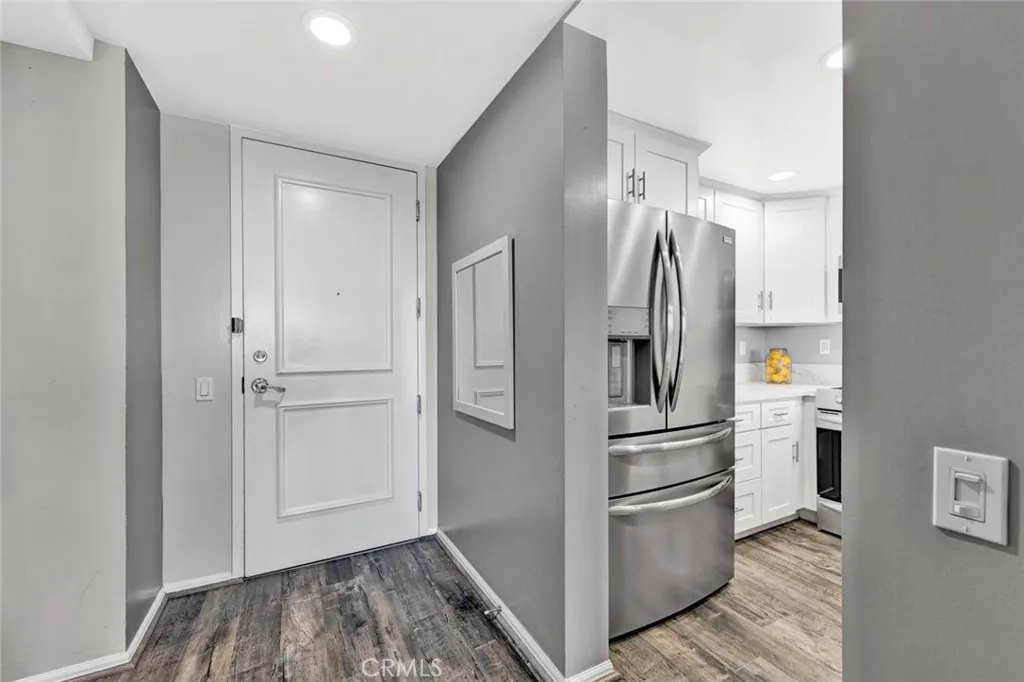 525 E Seaside Way 1504, Long Beach, California 90802 home-pic-2