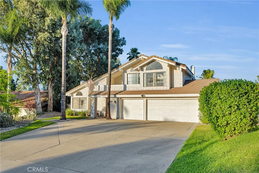 1549 Hillcrest Drive, Pomona, California 91768 home-pic-11