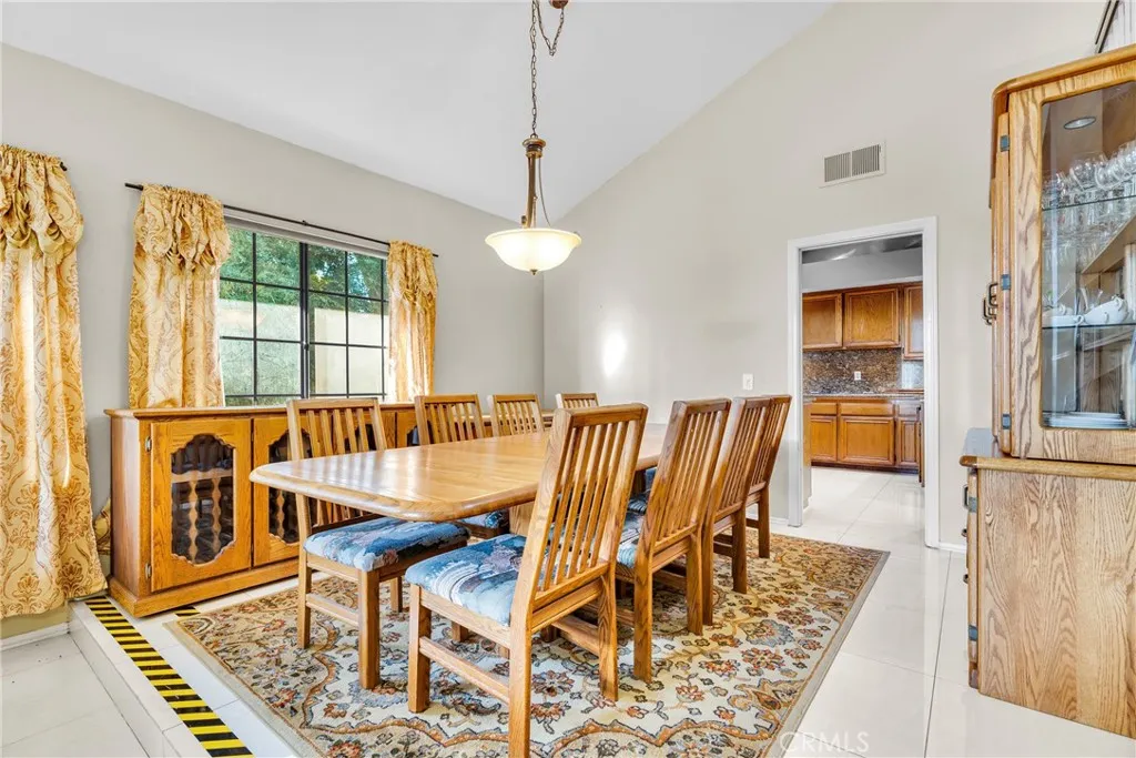 1549 Hillcrest Drive, Pomona, California 91768 home-pic-7
