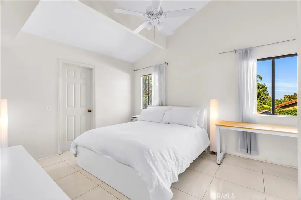 1549 Hillcrest Drive, Pomona, California 91768 home-pic-23