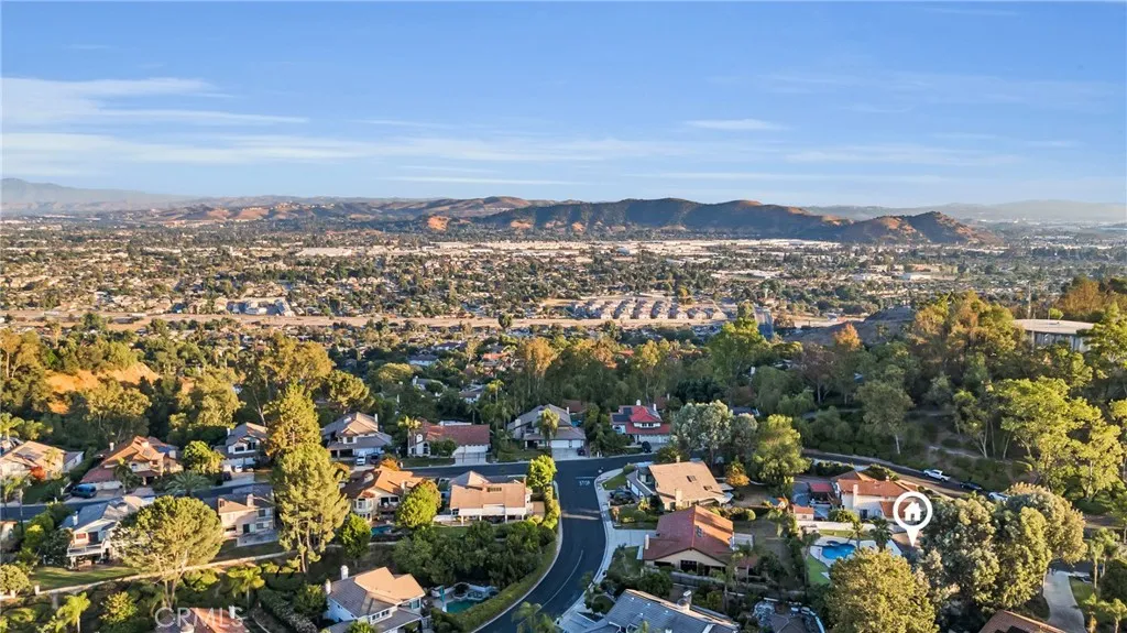1549 Hillcrest Drive, Pomona, California 91768 home-pic-30
