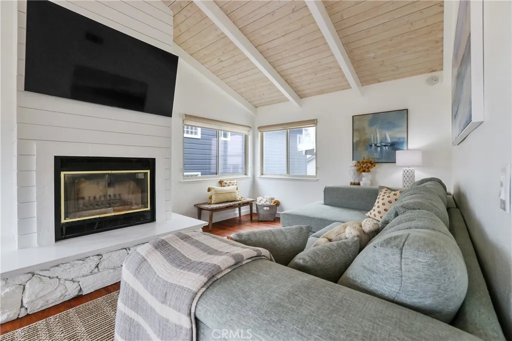 295 Plymouth Street, Cambria, California 93428 home-pic-32