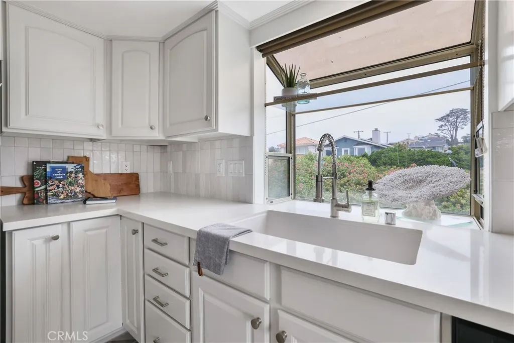 295 Plymouth Street, Cambria, California 93428 home-pic-18