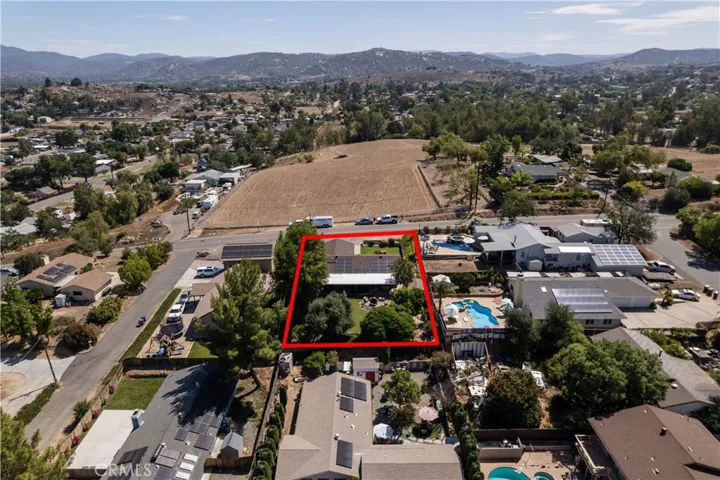 815 6th Street, Ramona, California 92065