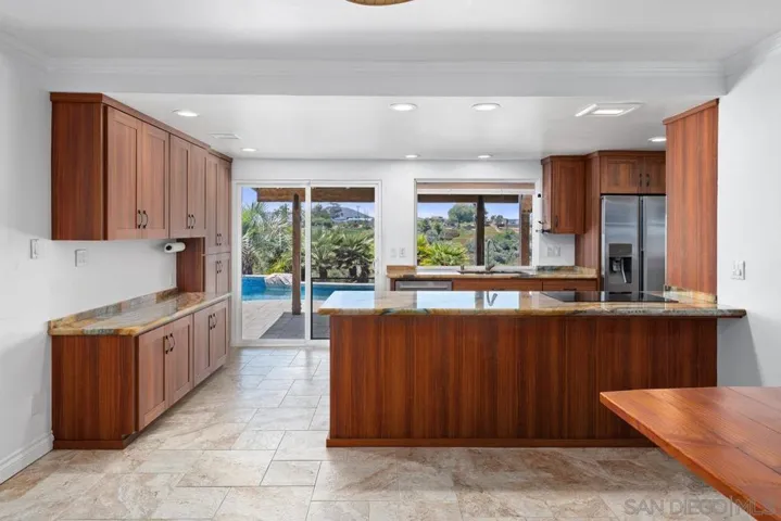 5020 Park Rim Dr, San Diego, California 92117