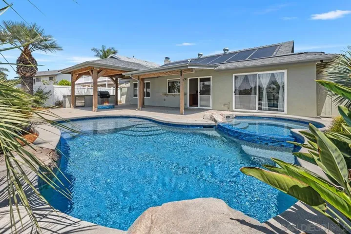 5020 Park Rim Dr, San Diego, California 92117