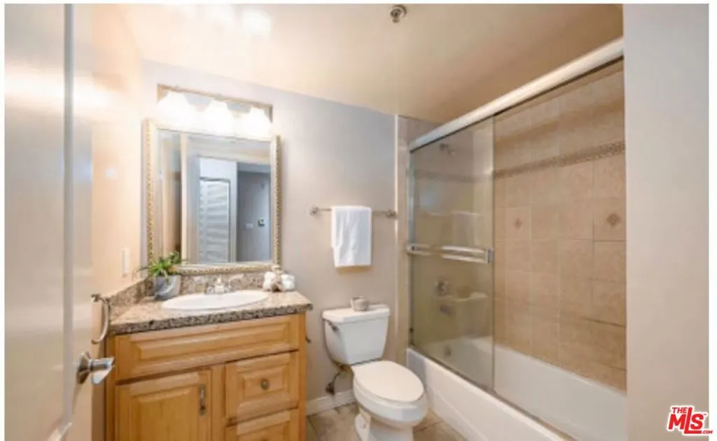 4732 Radford Avenue 12, Valley Village, California 91607 home-pic-11