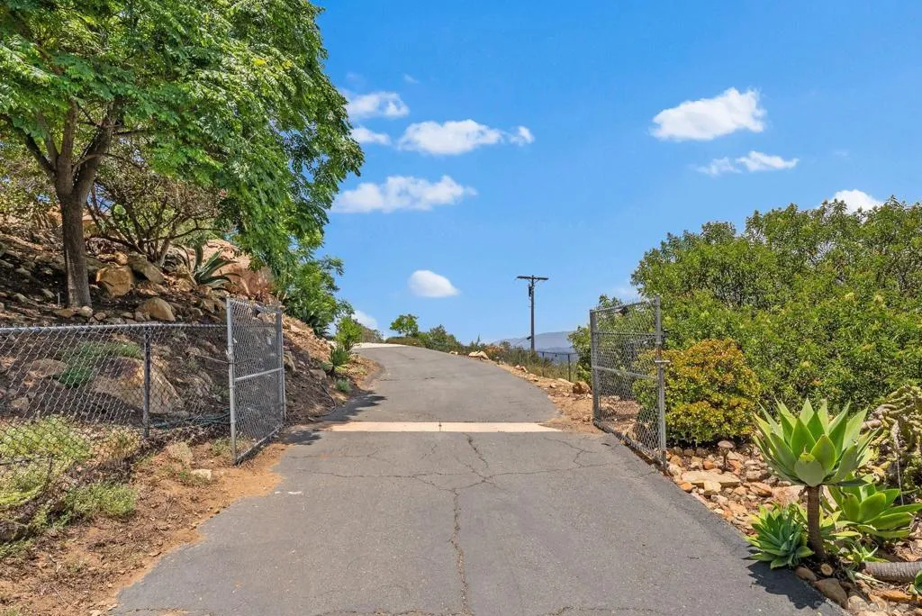 12443 Mirar De Valle, Valley Center, California 92082 home-pic-50