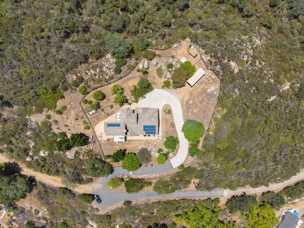 12443 Mirar De Valle, Valley Center, California 92082 home-pic-46