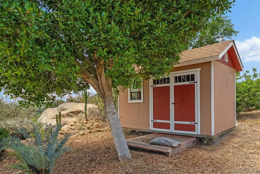 12443 Mirar De Valle, Valley Center, California 92082 home-pic-36