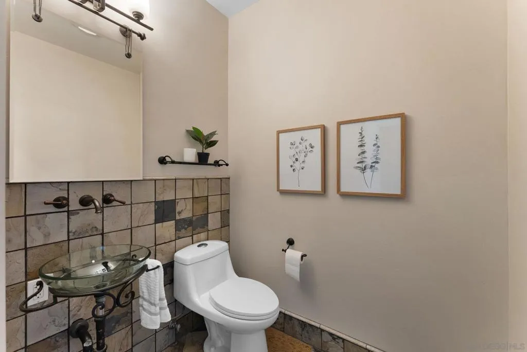 12443 Mirar De Valle, Valley Center, California 92082 home-pic-15